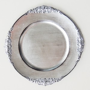 Sousplat redondo prata com arabesco preto (4 unid. em estoque)